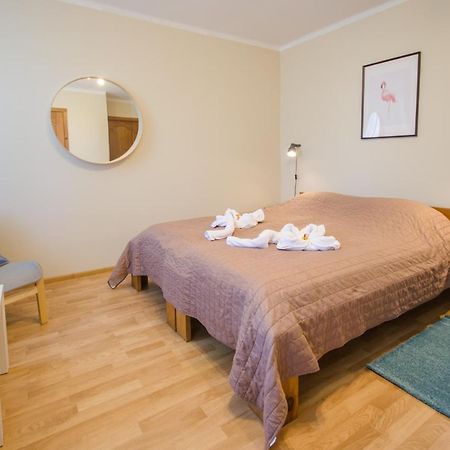 Veldzes Nams Hotel Вентспилс Екстериор снимка