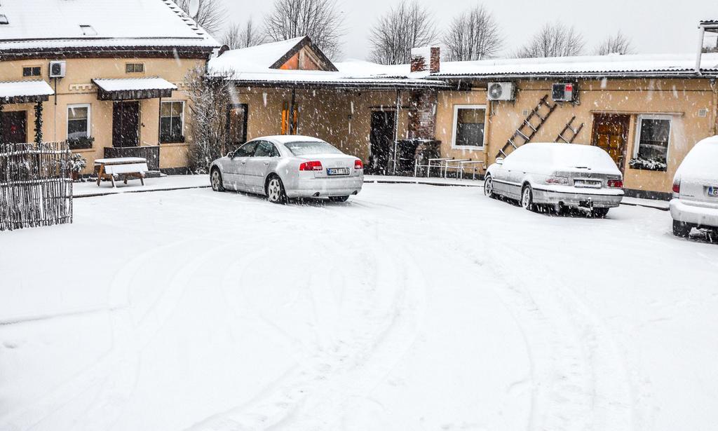Veldzes Nams Hotel Вентспилс Екстериор снимка